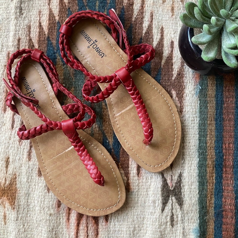 Minnetonka Women's Red Braided T-Strap Sandals